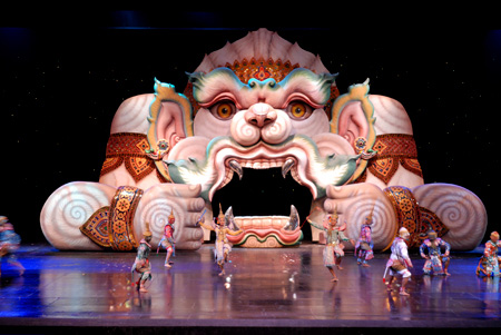 b-phuket-fantasea-show