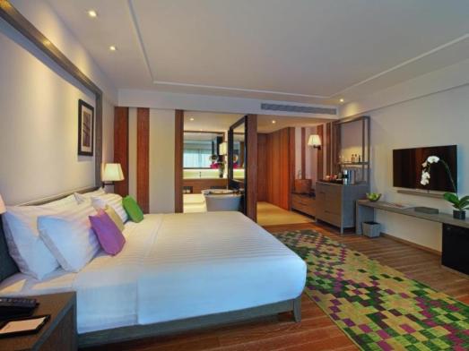 10908_15052716230027842805